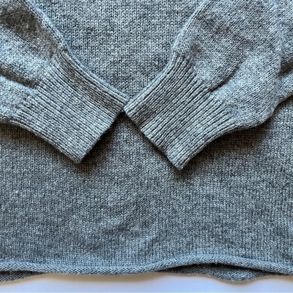 Brandy  Melville Giovanna Wool Hoodie Crop Sweater Gray Pullover Knit One Size - Picture 14 of 15